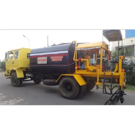 Truck Mounted Bitumen Pressure Distributor Manufacturer Truck Mounted