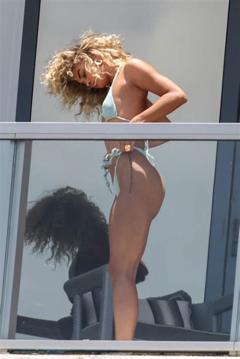 Jasmine Sanders Sexy Thong Bikini Miami Hot Celebs Home