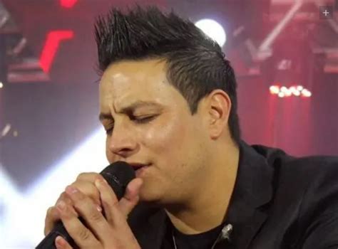 Paulinho Dill vocalista dos Atuais sofre acidente e está em estado