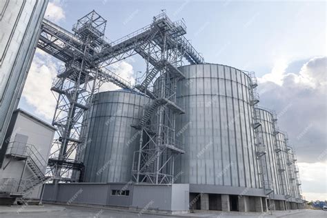 Elevador De Grano Industrial Moderno Para El Almacenamiento De Grano Silos De Acero Para El