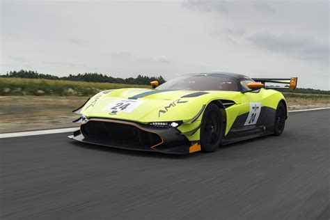 photo ASTON MARTIN VULCAN AMR Pro compétition 2017 Motorlegend