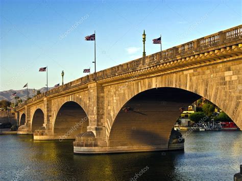 London Bridge in Lake Havasu, old historic bridge rebuilt with o — Stock Photo © Hackman #5635762