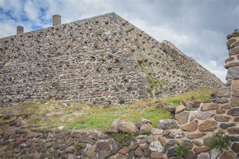 Archaeological Site of Tula Day Trip from Pachuca - Civitatis.com