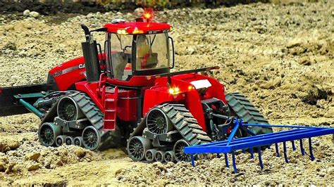 Monster Rc Tractor In Action Chase Ih Quadtruc Amazingly Detailed