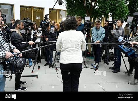 Amira Mohamed Ali bei der Bundespressekonferenz zur Gründung des