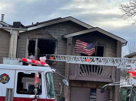 Fdny 3 Firefighters Seriously Hurt In Massive House Fire Collapse In