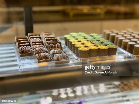 Saudi Arabian Desserts Photos and Premium High Res Pictures - Getty Images