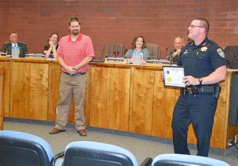 Red Bluff Police Chief is recognized for 20 years of service – Red ...