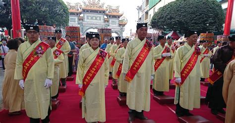 民意日報新聞網 黃秀霜出席學甲慈濟宮上白礁謁祖祭典，受到民眾熱烈