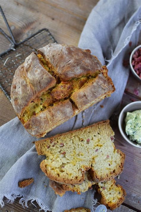 Irish Soda Bread With Cheddar And Bacon Einfaches Brot Ohne Wartezeit