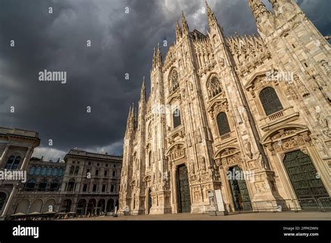 Duomo Milano Hi Res Stock Photography And Images Alamy