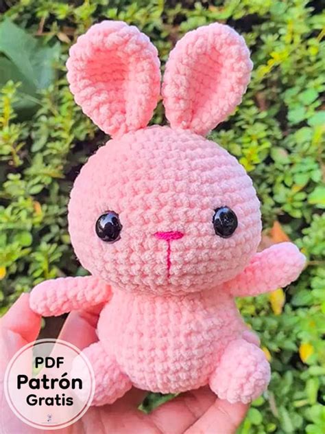 PDF Conejito de Chenilla Amigurumi Patrón Gratis 500 PDF Passo a