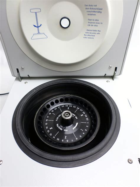 Eppendorf 5417r Refrigerated Centrifuge With F45 30 11 Rotor 5407 14681