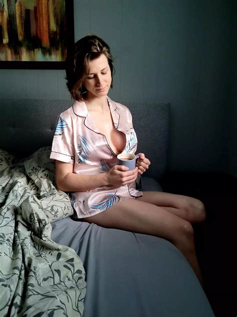 Bra Free Morning Nudes Braless NUDE PICS ORG