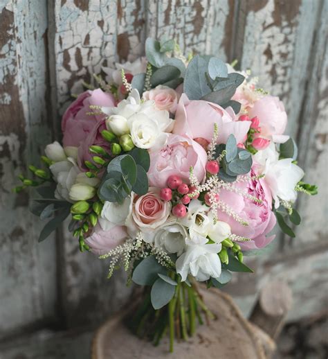 Welke Snijbloemen Zijn Er In November Voor Je Bruidsboeket