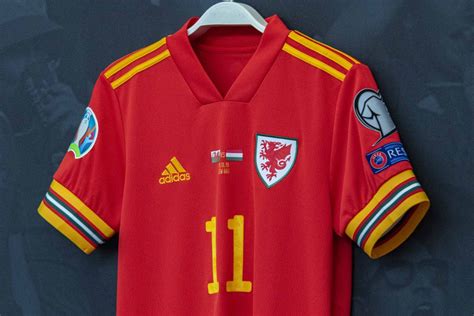 Wales Football Shirt Wales 1980 2000 Historical Football Kits Buy