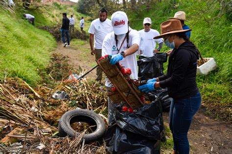 Retiran Voluntarios Caem Toneladas De Basura De Cauces Y Barrancas