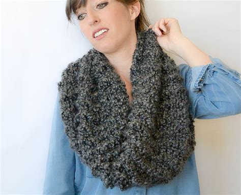 Tall Eiffel Cowl Beginner Knitting Pattern