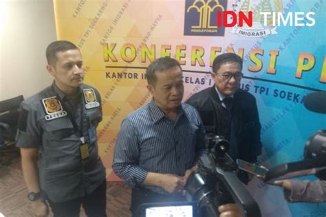 Jelang Nataru Direktur Lalu Lintas Sidak Petugas Imigrasi Bandara Soetta