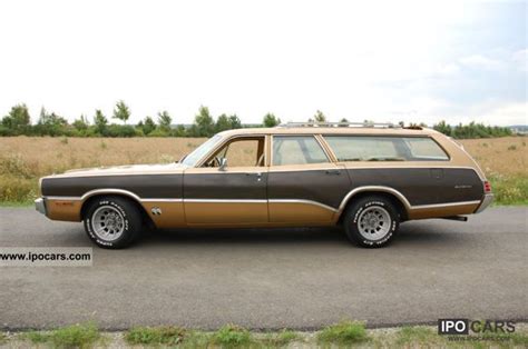 1973 Plymouth Fury Sport Suburban Car Photo And Specs