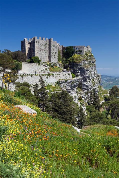 Erice Sycylia W Ochy Duomo Dell Assunta Lub Chiesa Madre Ko Ci