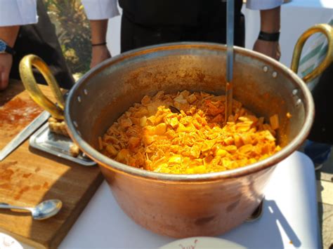 A Siracusa La Festa Delle Soste Di Ulisse Il Pranzo A Base Di Street