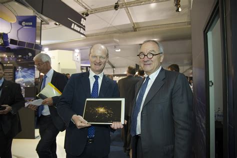 ESA Jean Jacques Dordain Welcomes David Willetts At Farnborough