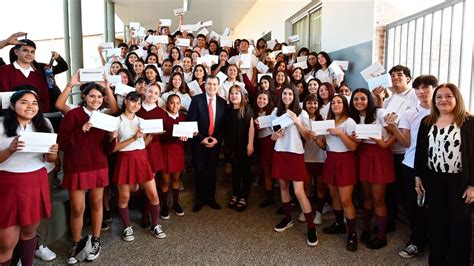 Zamora Inaugur Un Colegio Entreg Viviendas Sociales Y Habilit Obras