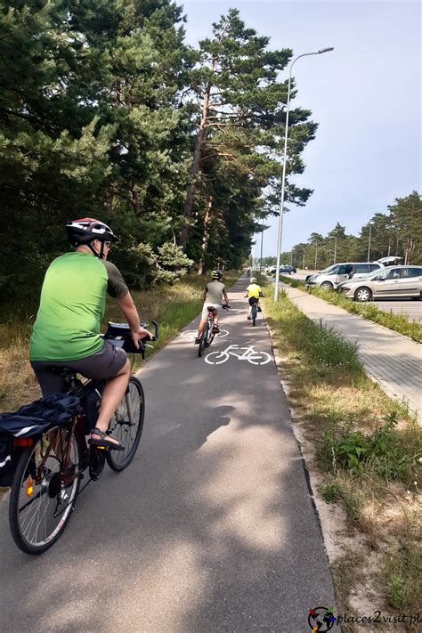 Darłowo Jarosławiec nadmorska ścieżka rowerowa R10 i dwie latarnie