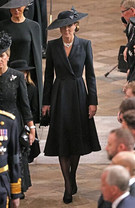 How Kate Middleton S Dress At Queen Elizabeth S Funeral Honored The