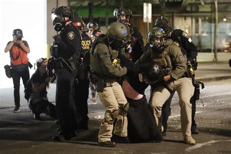 Report Federal Agents Unprepared For Portland Protests Ap News