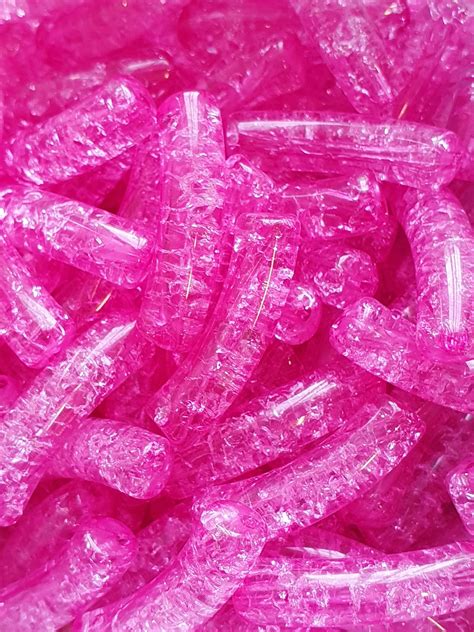 Curved Tube Crackle Hot Pink ca 33X8X10 5mm ᴓ 1 6mm Kunststof