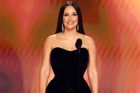 Kacey Musgraves Rocks Sexy Black Dress With Daring Thigh High Slit At