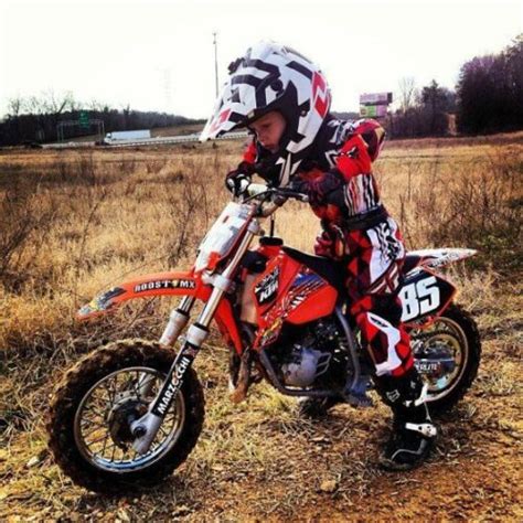 Best Kids Dirt Bike Gear 2022 (Parents Guide) | MOTODOMAINS