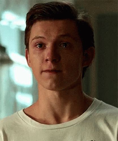 Tom Holland Crying Tom Holland Crying Spiderman Descubre Y