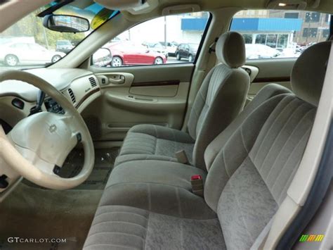 Neutral Interior 2002 Chevrolet Impala Standard Impala Model Photo #38784449 | GTCarLot.com