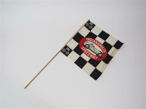 Nifty 1950s Indianapolis 500 Speedway Souvenir Checkered Flag With Period Racer Graphic Front