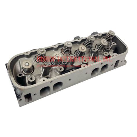 GM Chevrolet GMC 7 4L 454 Vortec BBC Cylinder Head Oval Port Closed