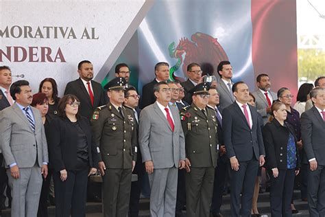 Preside Sergio Salom N Ceremonia Conmemorativa Por El D A De La Bandera