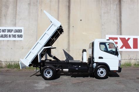 2018 FUSO CANTER 815 FACTORY TIPPER AMT TRUCK AMT TIPPER JTFD5026844