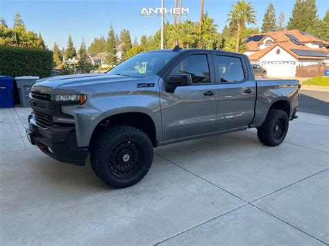 Chevrolet Silverado Wheel Offset Aggressive Outside