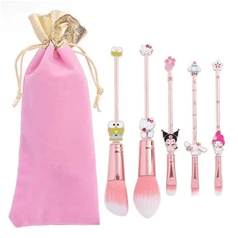 Hello Kitty And Friends 5 Piece Premium Deluxe Makeup Brush Set With Bag