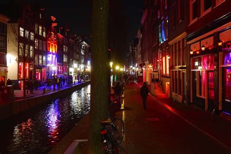 Amsterdam S Red Light District Did You Know That Amsterdam Red Light District Tours