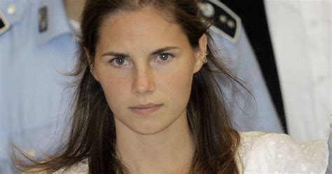 Amanda Knox book deal to pay back parents? - CBS News