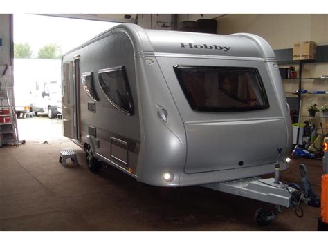 Hobby La Vita Veneto 495 UL Met MOVER Bij Caravancentrale Noord Holland