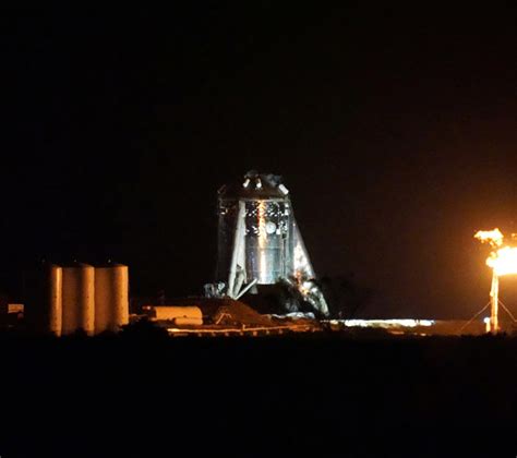 SpaceX Starhopper Rocket Completes First Untethered Hover Test