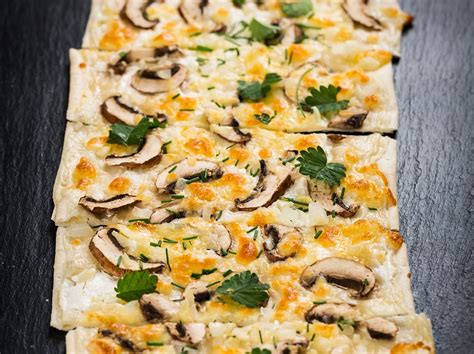 Flammkuchen Rezepte Mit Lachs vegetarisch und süß Liebenswert Magazin