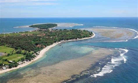 Pantai Ujung Genteng Rute Lokasi Fasilitas Jam Buka Dan Harga