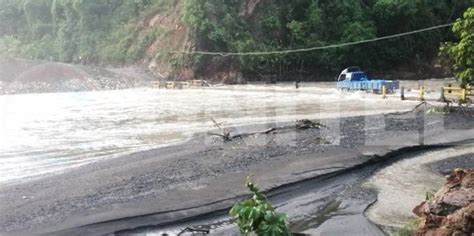 La Paz El Puente Cangallí Está Bajo El Agua Y La Riada Activa La