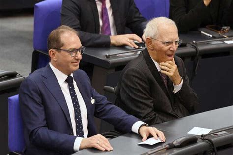 Alexander Dobrindt and Wolfgang Schäuble at the constituent session of